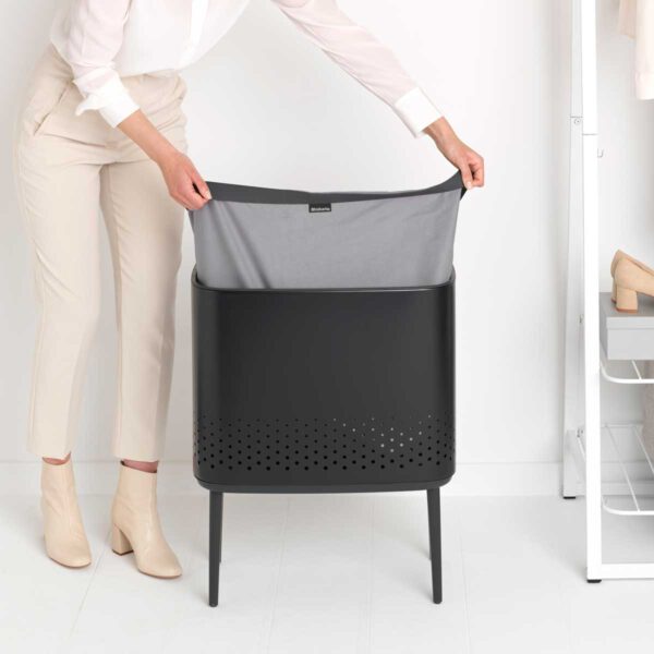 ⁦סל כביסה BO שחור מט 60 ליטר Brabantia⁩ – תמונה ⁦8⁩