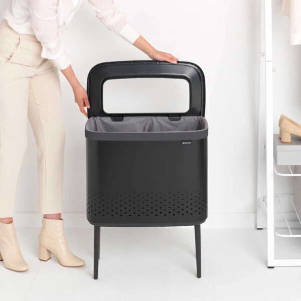 ⁦סל כביסה BO שחור מט 60 ליטר Brabantia⁩ – תמונה ⁦7⁩